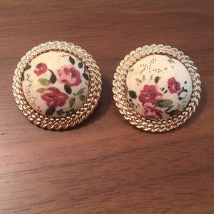 FREE W bundle Vintage Aldo Floral Earrings